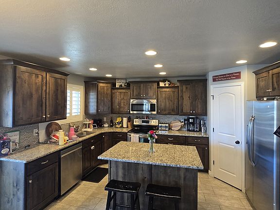 5th image of 2155 N 250 W