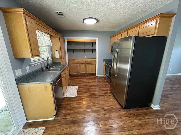 119 Mustang Dr — Photo 12