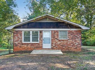1494 Carpenter St, Newton, NC 28658