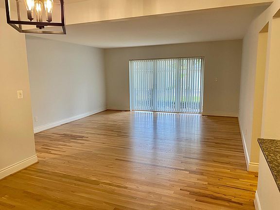 4th image of 1115 N Old Woodward Ave Unit 61