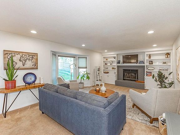 4th image of 5421 McCoy St