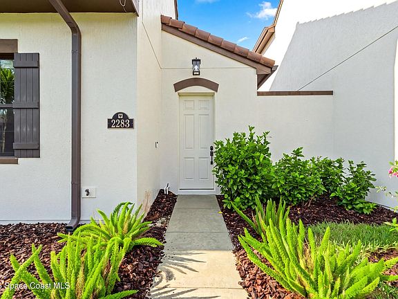 3rd image of 2283 Trava Ln