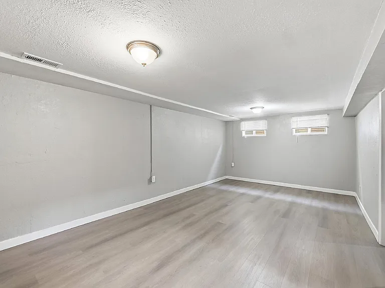 5565 S Delaware St #5571 — Photo 16