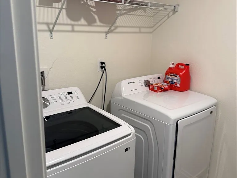 492 Foursquare Pl — Photo 10