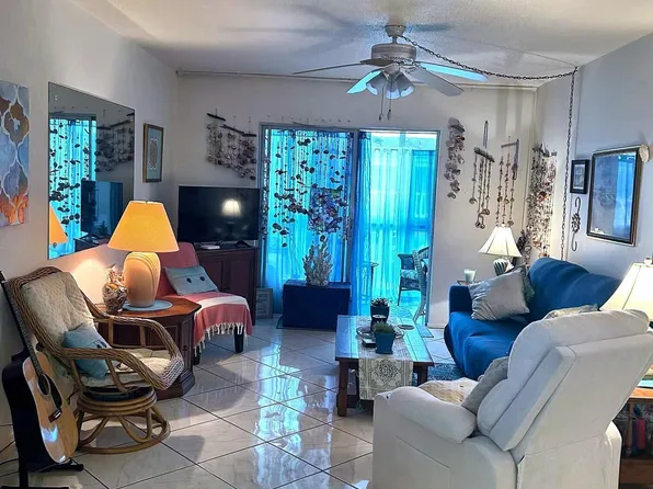 2131 NE 1st Court NE #204, Boynton Beach, FL 33435