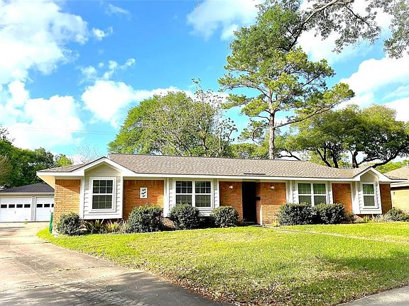 2nd image of 5810 Capello Dr