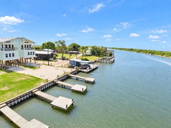 432 Private Road 670, Matagorda, TX 77457