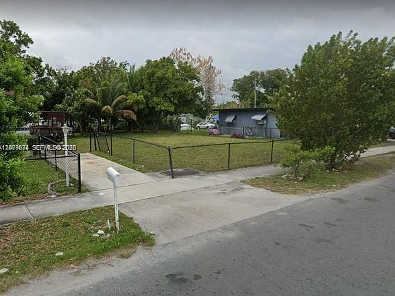 2nd image of 4 NW 4th Ter
