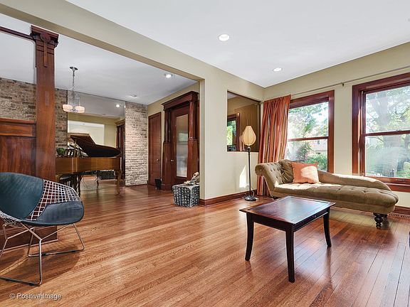 5th image of 4646 N Kenmore Ave