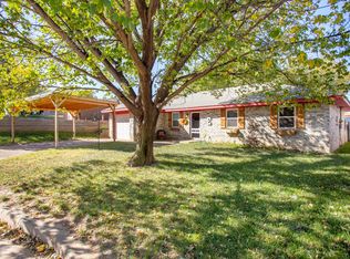 908 S 5th St, Canadian, TX 79014