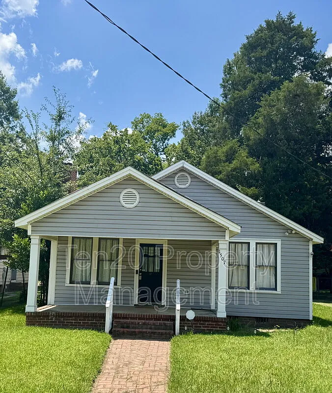 2 bed, 1100 sqft, $1,025 — Photo 1