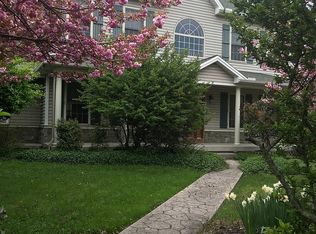 555 Harvest Ln, Mechanicsburg, PA 17055