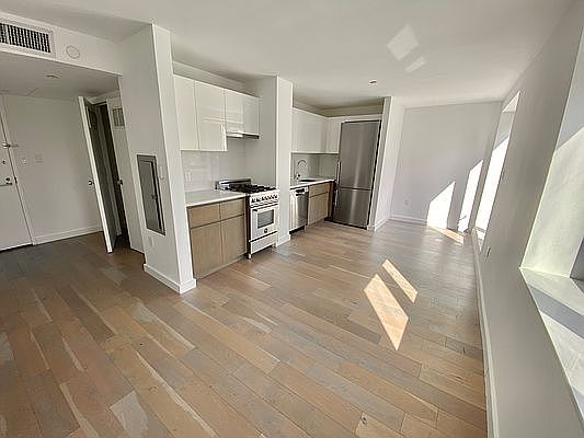 1st image of 111 Columbia Hts #11B