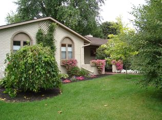 3358 Chevron Dr, Highland, MI 48356