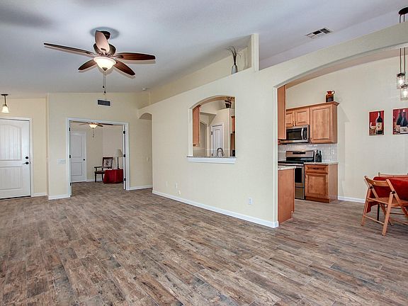 4th image of 2226 E Monona Dr