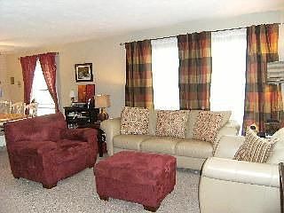 2nd image of 210 N Via Tomacelli