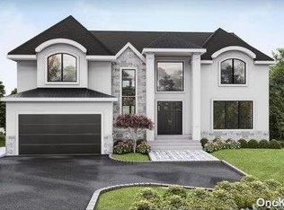 12 Earle Dr, Muttontown, NY