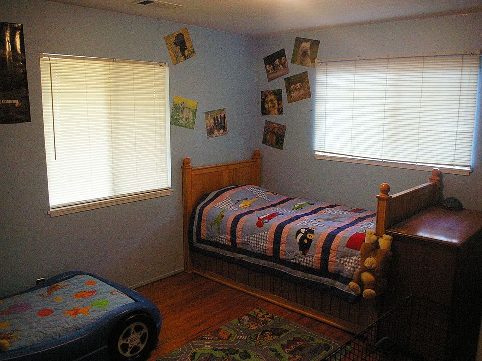 2nd image of 4444 Cynthia Way