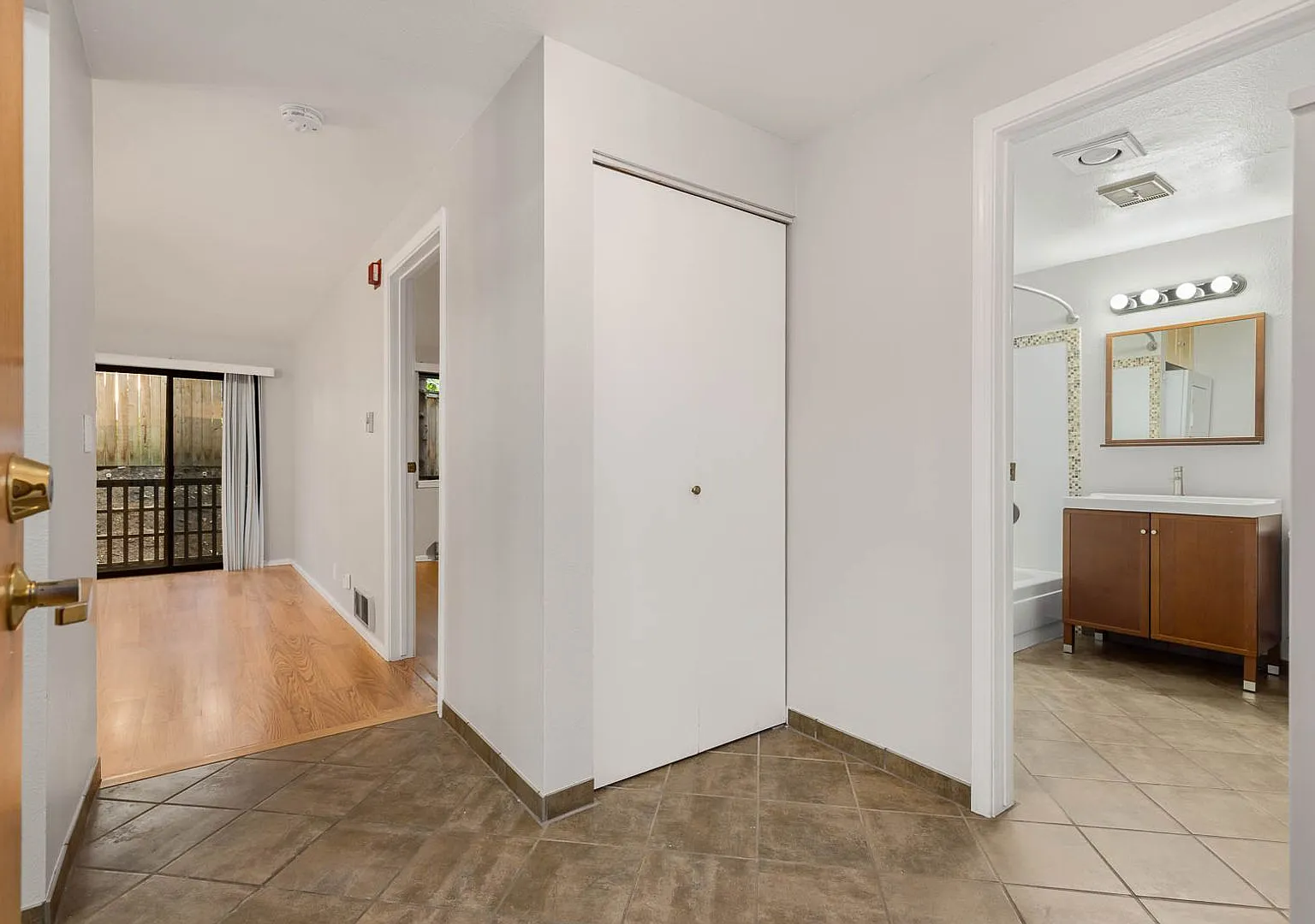 Charming, Updated 1-Bedroom Condo in Prime Location Near Light Rail — Photo 2