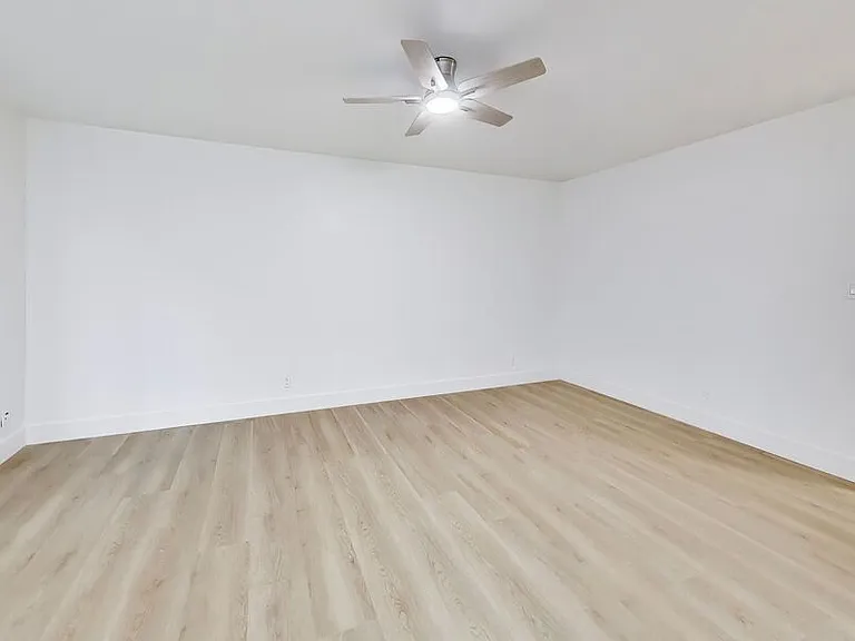 2727 Marina Boulevard — Photo 42
