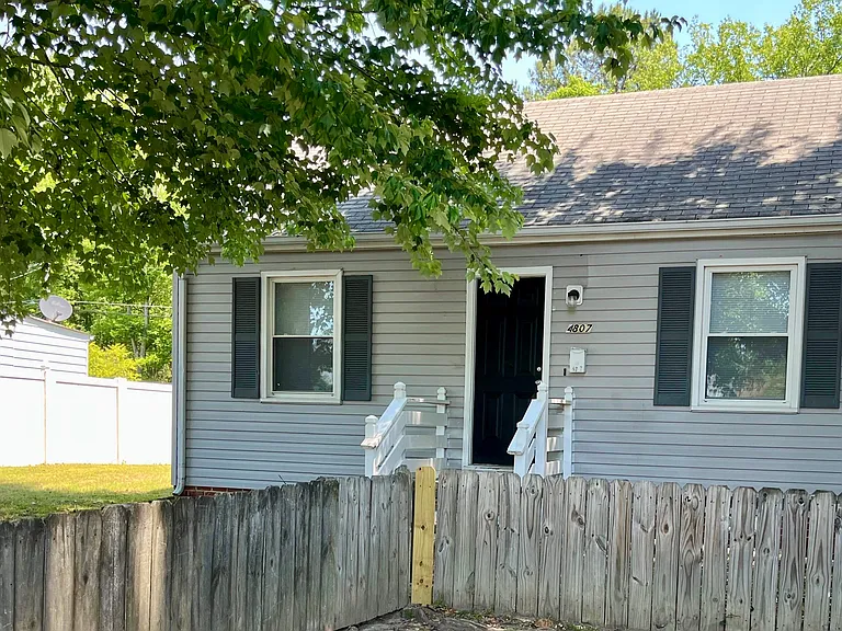 4807 Eastover Ave — Photo 1