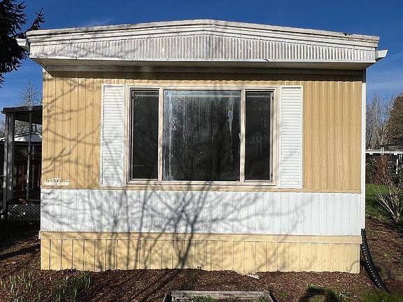 4th image of 1905 Waverly Dr SE
