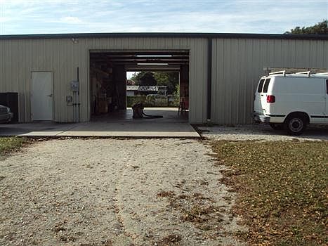 5th image of 135 N Volusia Ave