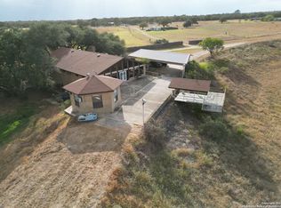 1168 County Road 304, Floresville, TX 78114