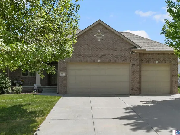4630 S 86th Ct, Lincoln, NE 68526