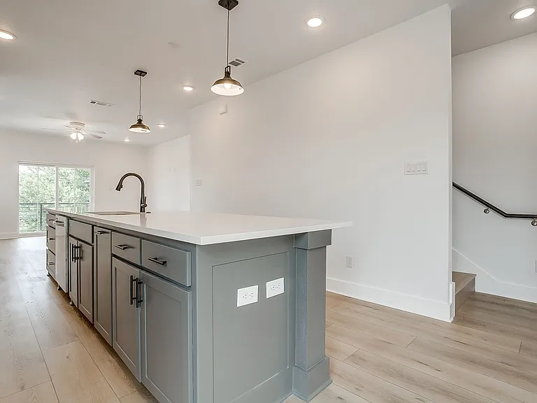 2811 Forest Park Blvd — Photo 19