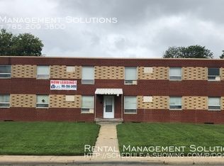 2007 SW Mission Ave APT 18, Topeka, KS 66604