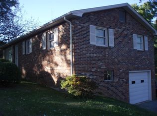 904 W College St, Jonesborough, TN 37659