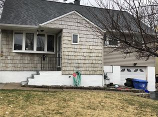 89 Swarthmore Ter, Metuchen, NJ 08840
