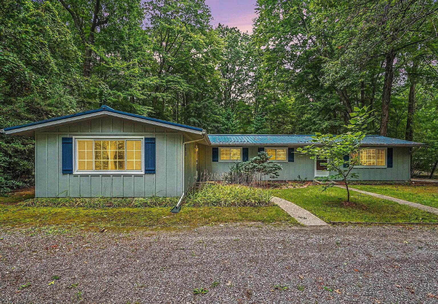 3 bed, 2.0 bath, $1,600 — Photo 1