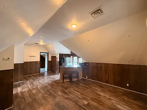 720 S Park St #4 Photo 1