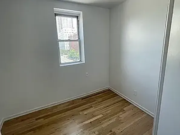 725 11th Avenue image 3 of 13