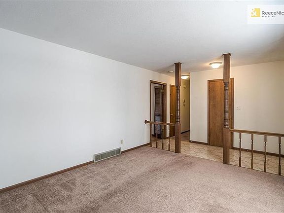 5th image of 11912 E 57th Ter