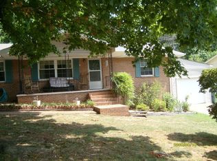 1369 Polaris Dr, Hixson, TN 37343