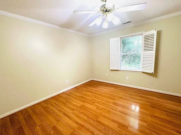 101 Foxwatch Cir — Photo 16