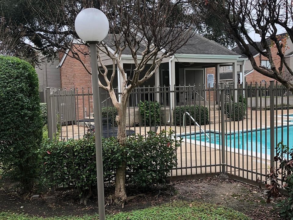 1st image of 6701 Sands Point Dr APT 100