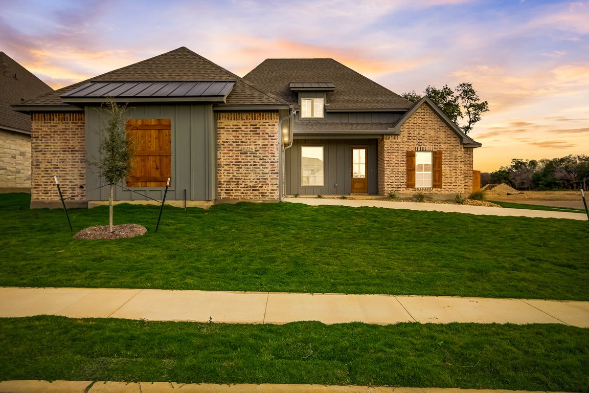 1224 Logan Blvd, Salado, TX 76571 MLS 516718 Zillow