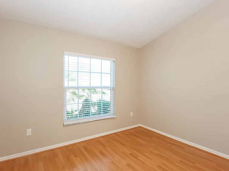 2047 Sarah Louise Dr — Photo 11