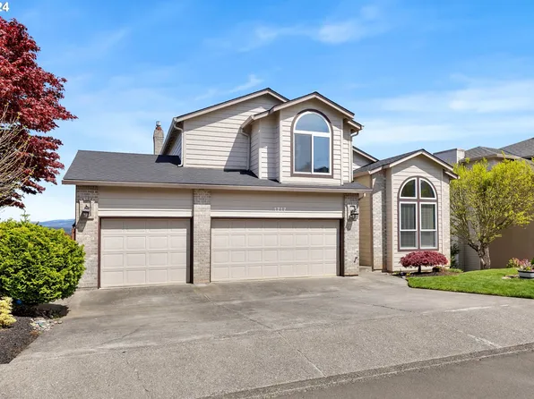 1717 NW 38th Ave, Camas, WA 98607