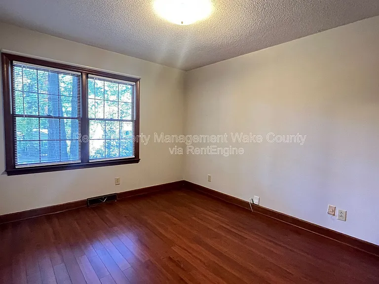7404 Valley Run Dr — Photo 11