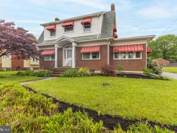 529 W King St, Chambersburg, PA 17201