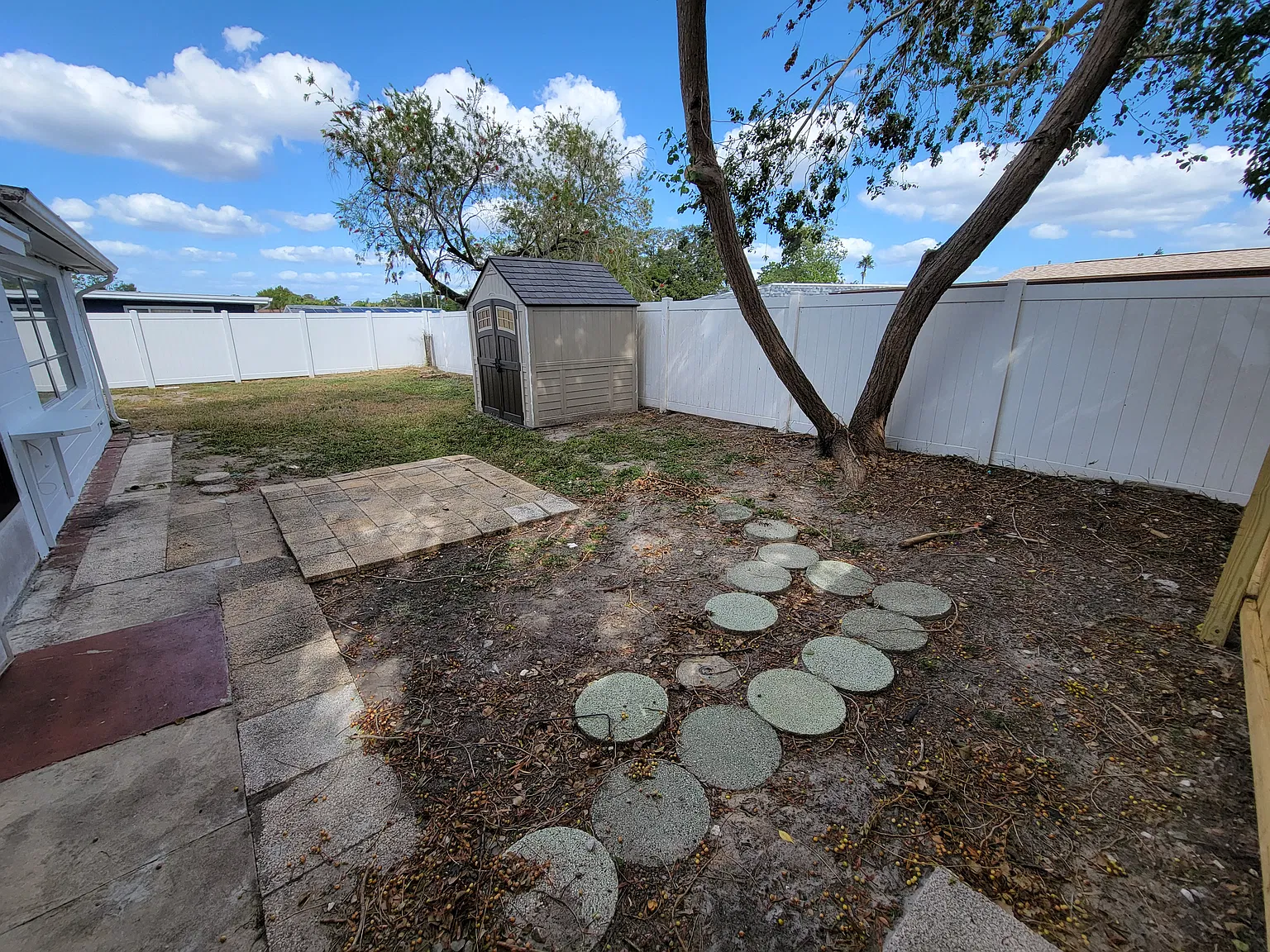 3 bed, 1.5 bath, 1128 sqft, $1,490 — Photo 3