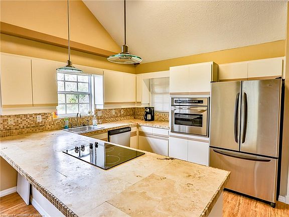 5th image of 9206 S Orange Blossom Blvd
