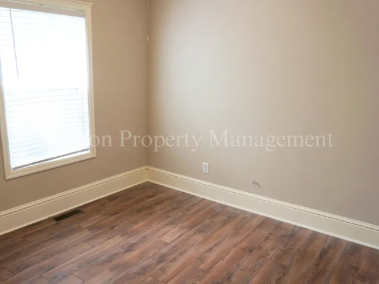 605 Harnett St — Photo 8