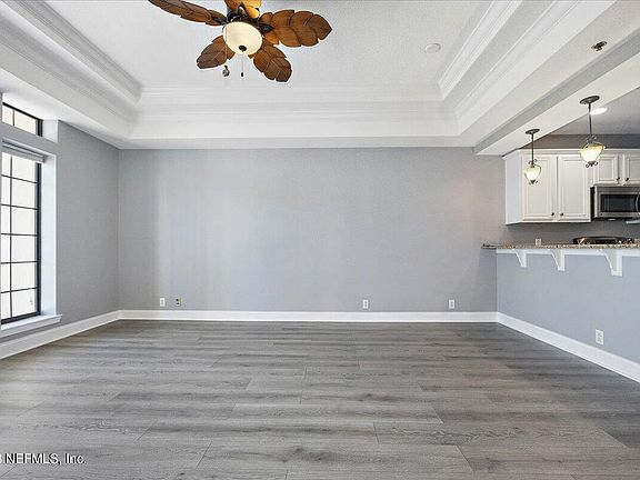 4th image of 701 MARKET Street E #208