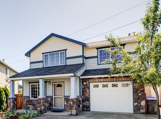 7846 SE Springwater Dr, Portland, OR 97206